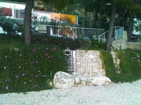 Apartament Apartman On The Beach - Nemira, Omiš Zewnętrze zdjęcie