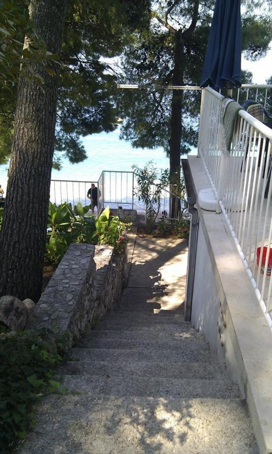 Apartament Apartman On The Beach - Nemira, Omiš Zewnętrze zdjęcie