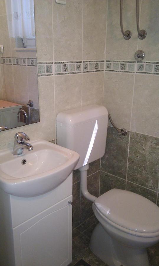 Apartament Apartman On The Beach - Nemira, Omiš Zewnętrze zdjęcie
