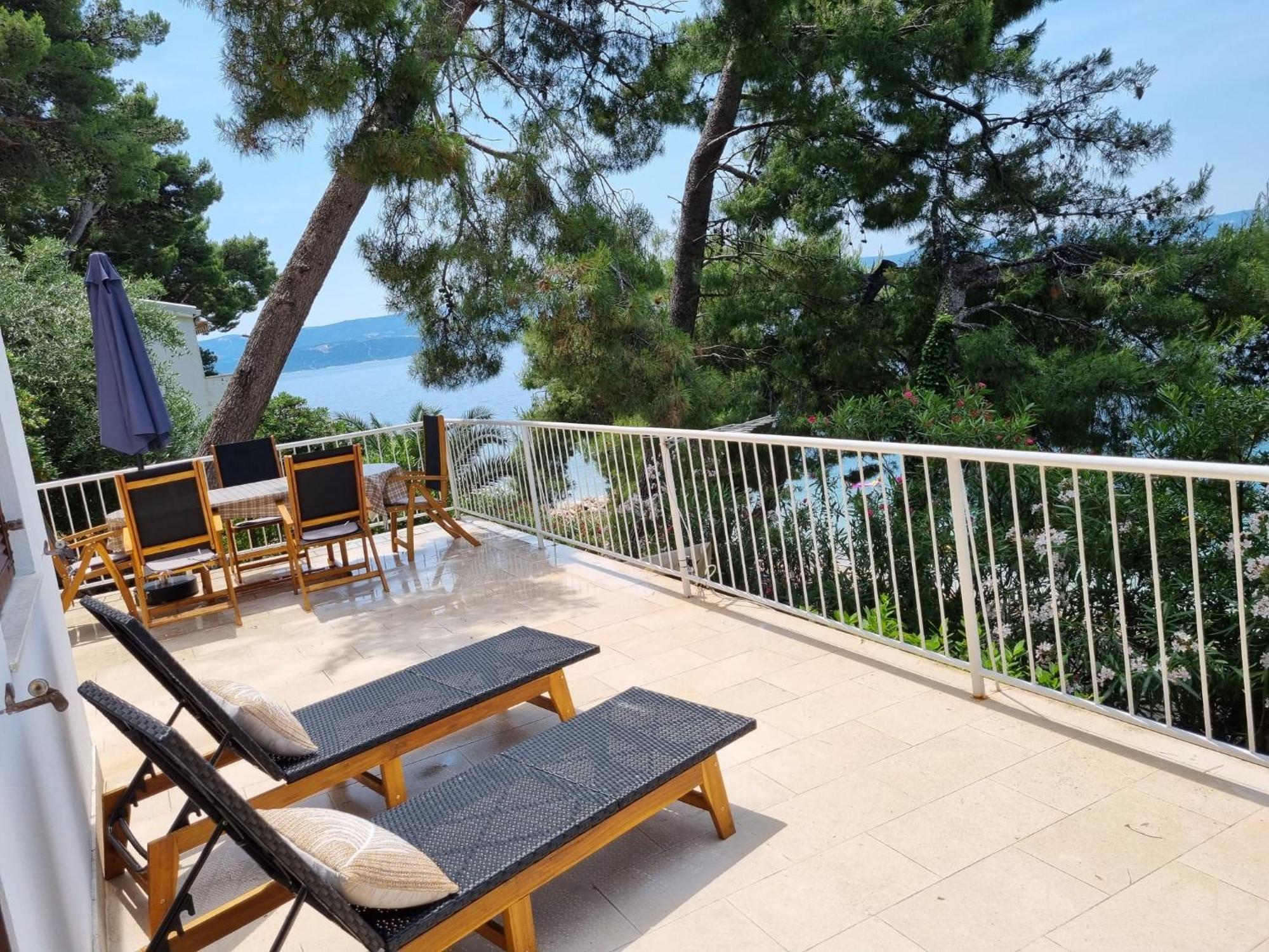 Apartament Apartman On The Beach - Nemira, Omiš Zewnętrze zdjęcie