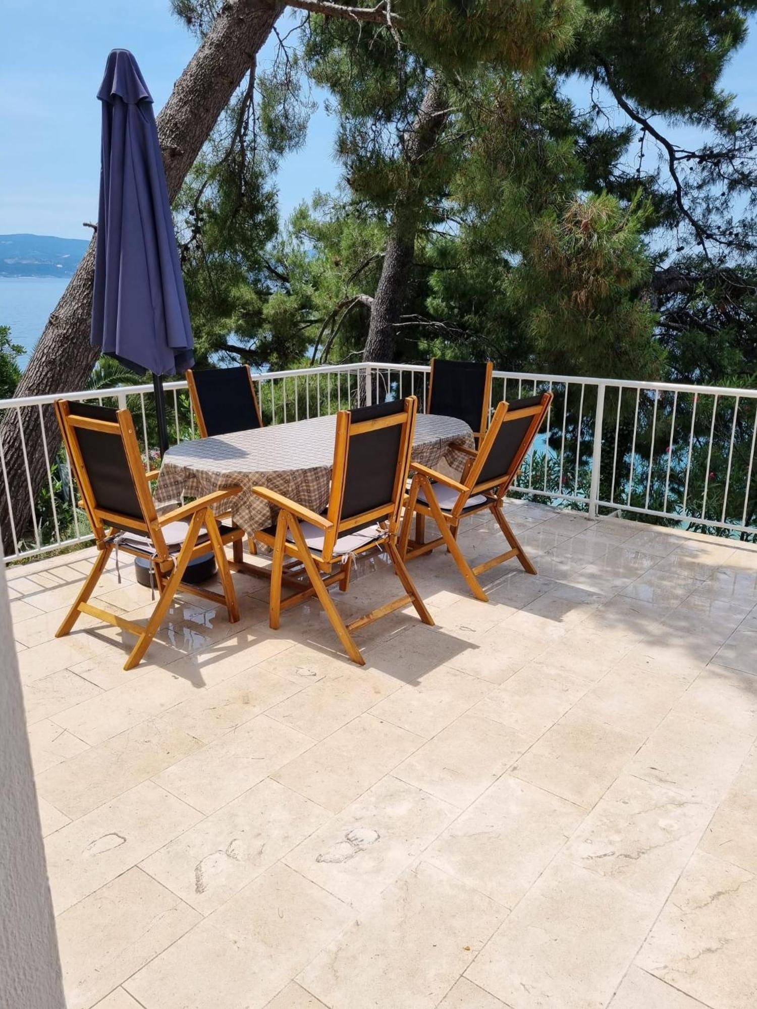 Apartament Apartman On The Beach - Nemira, Omiš Zewnętrze zdjęcie